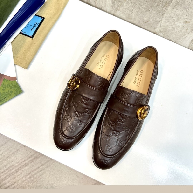 G*u*i leather shoes
